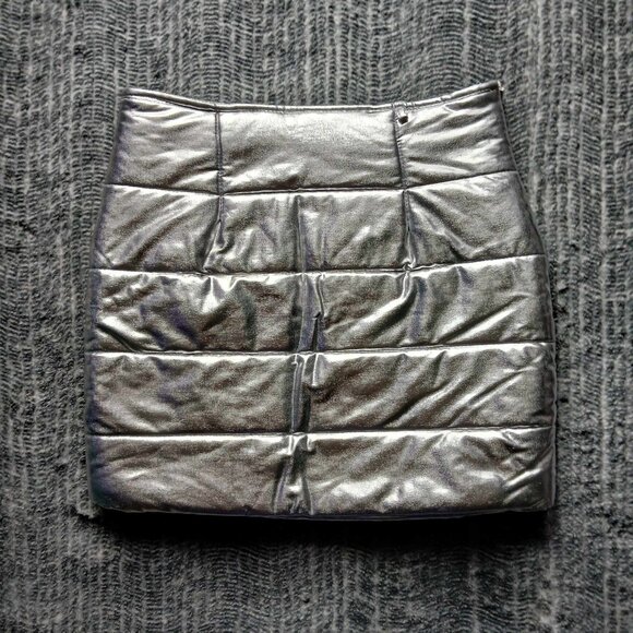 Metallic Silver Puffer Mini Skirt | Small - Picture 2 of 7